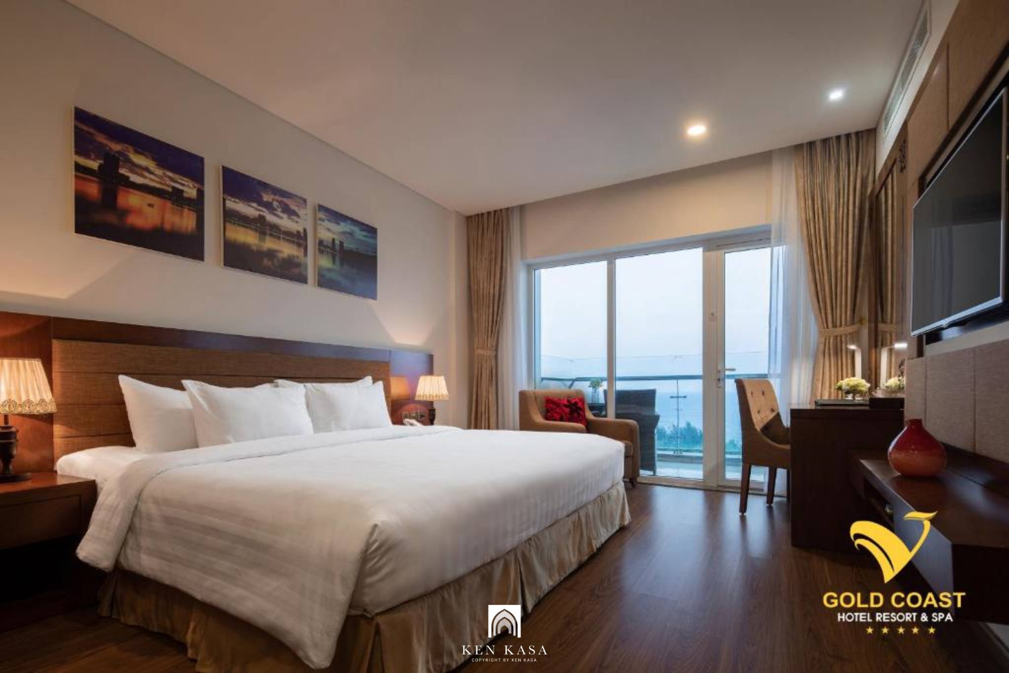 Phòng Superior hướng biển tại Gold Coast Hotel Resort & Spa